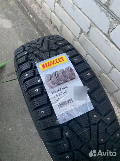 Pirelli Ice Zero 205/55 R16 94T