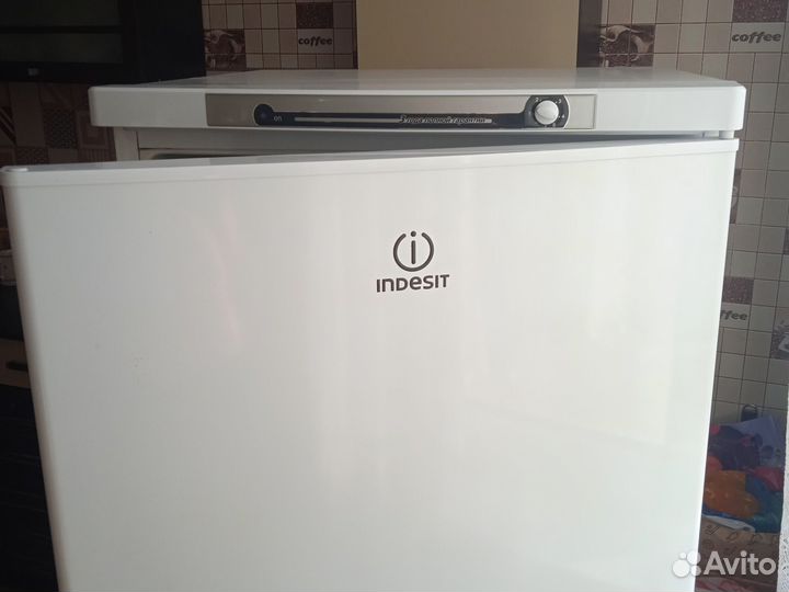 Холодильник бу Indesit