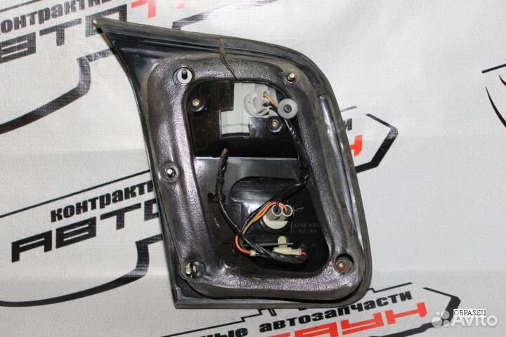 Фальшпанель subaru forester SF5 SF9 22620697 R 2 м