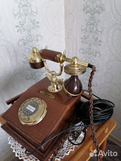 Ретро телефон