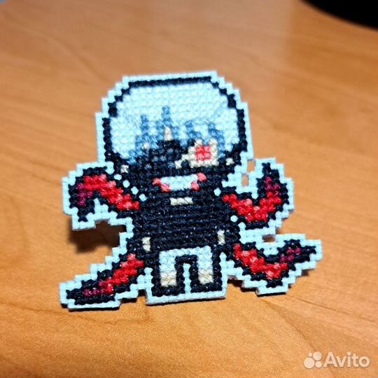 Значки и брелоки из вышивки на заказ