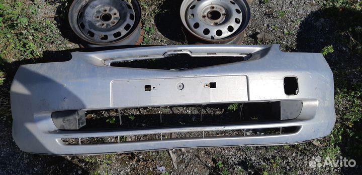 Бампер передний Honda Fit