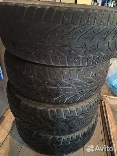 Kormoran SUV Snow 235/65 R17 108