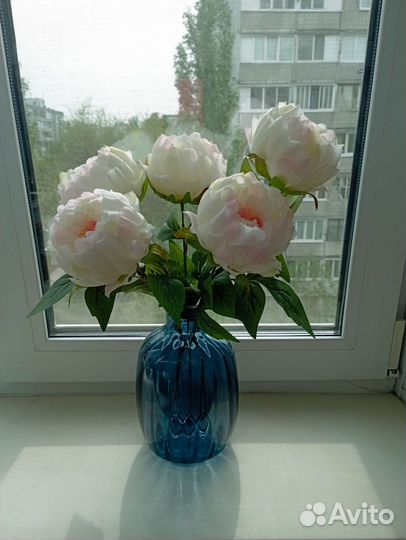 Ваза для цветов синяя