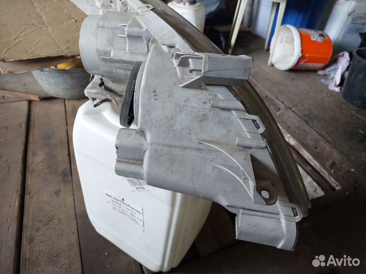 Фара левая toyota camry 40