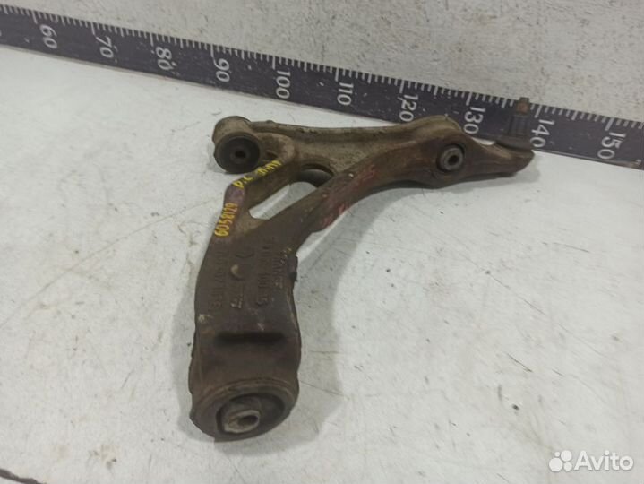 Рычаг передний правый нижний