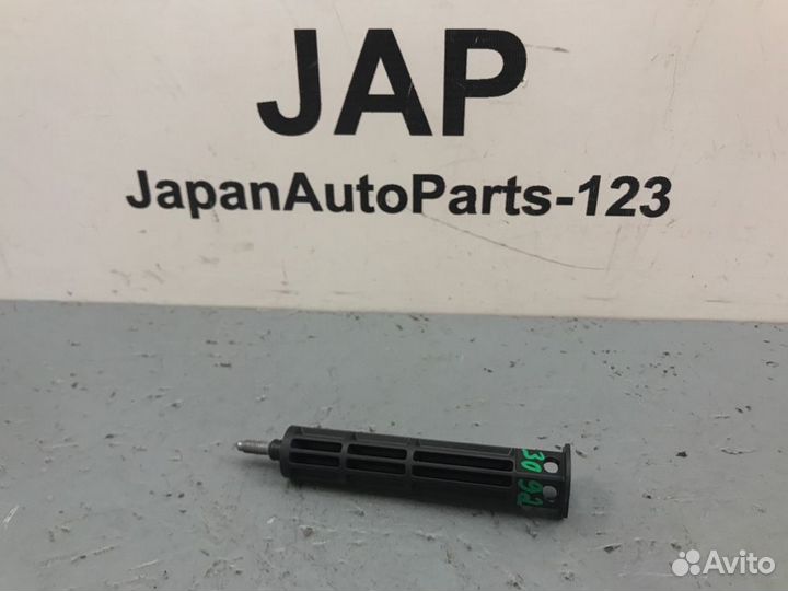 Крепеж Audi A4 B8 cdhb 2010