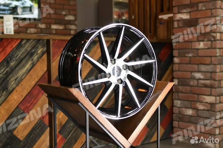 Литой диск в стиле vossen R19 5x114.3