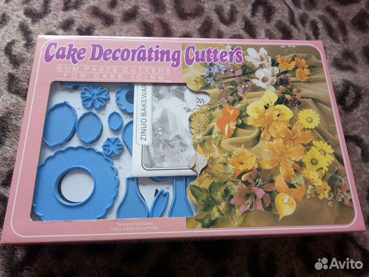 Набор вырубок для изготовления цветов из мастики