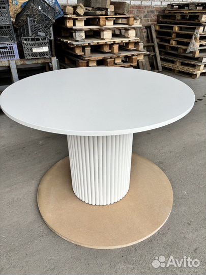 Стол дизайнерский с рейками 27.03.105.rei.9001