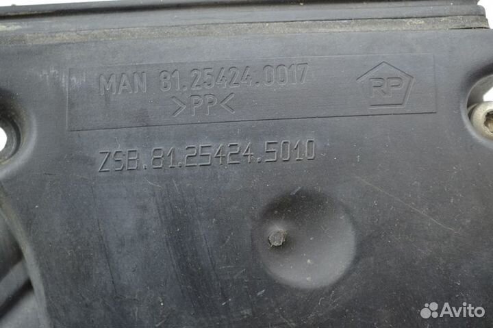 Крышка отделения для жгутов проводов кабины MAN TG