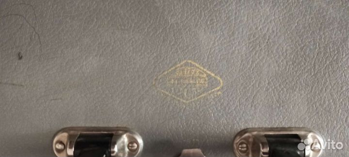 Чемодан старинный