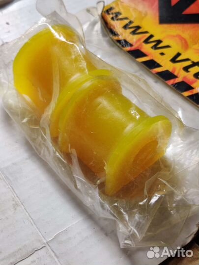 Новые полиуретановые втулки стаб-ора Тойота Супра