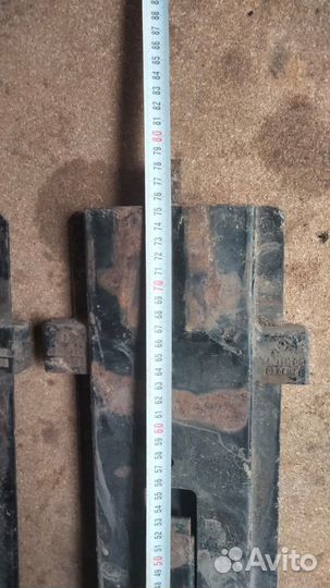 Продам стойки для бортового полуприцепа Кегель