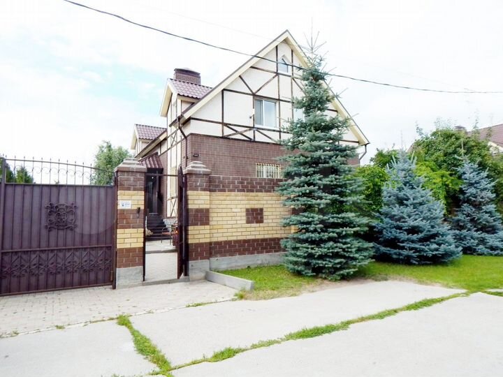 Дом 300 м² на участке 12 сот.