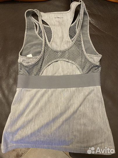 Женский теннисный костюм Adidas