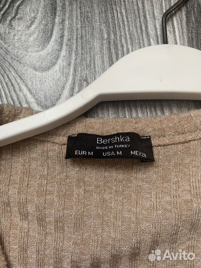 Укороченная кофта bershka