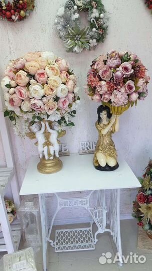 Цветочная композиция с цветами