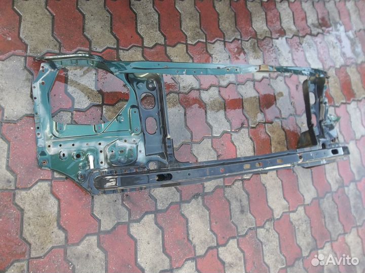 Toyota Land Cruiser 120 телевизор