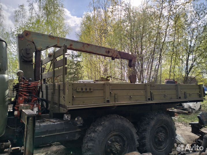 ЗИЛ 131 с КМУ, 1979