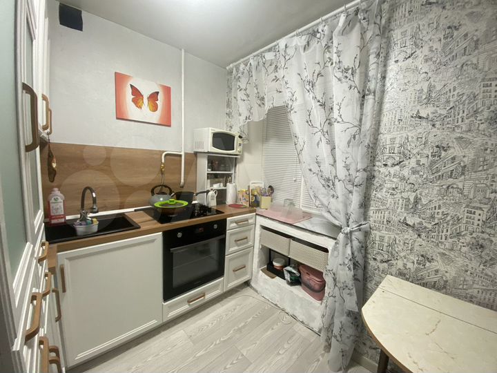 3-к. квартира, 50 м², 1/5 эт.