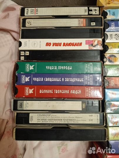 Видеокассеты vhs 44 штуки цена за все