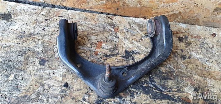 Рычаг передний верхний левый Ford Explorer 4