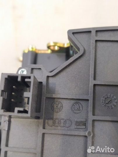 Подрулевой переключатель Volkswagen Touareg GP