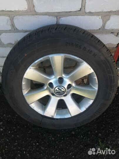 Continental ContiCrossContact LX 215/65 R16