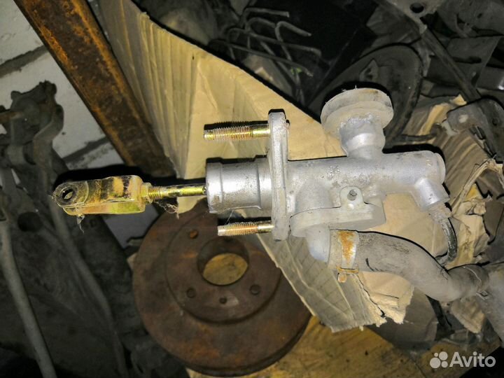 Цилиндр сцепления valeo