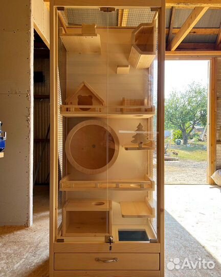 Витрина для шиншилл