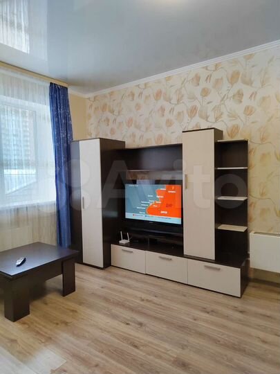 2-к. квартира, 65 м², 1/16 эт.