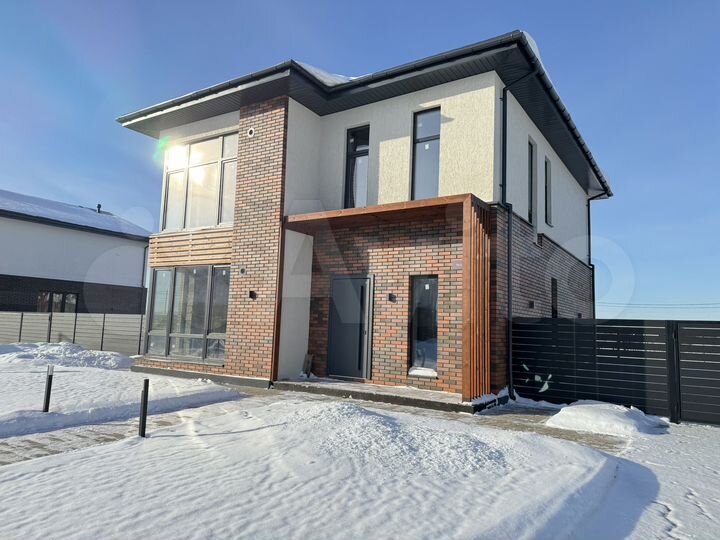 Дом 169 м² на участке 7,4 сот.