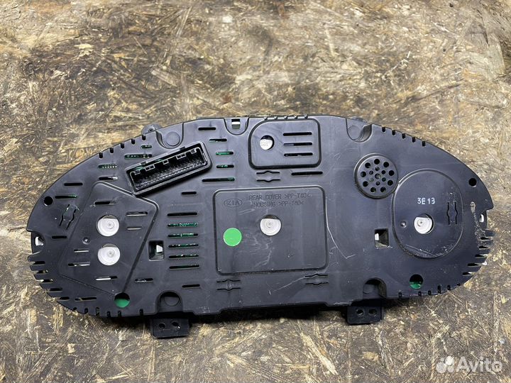 KIA Sportage 3 щиток приборов