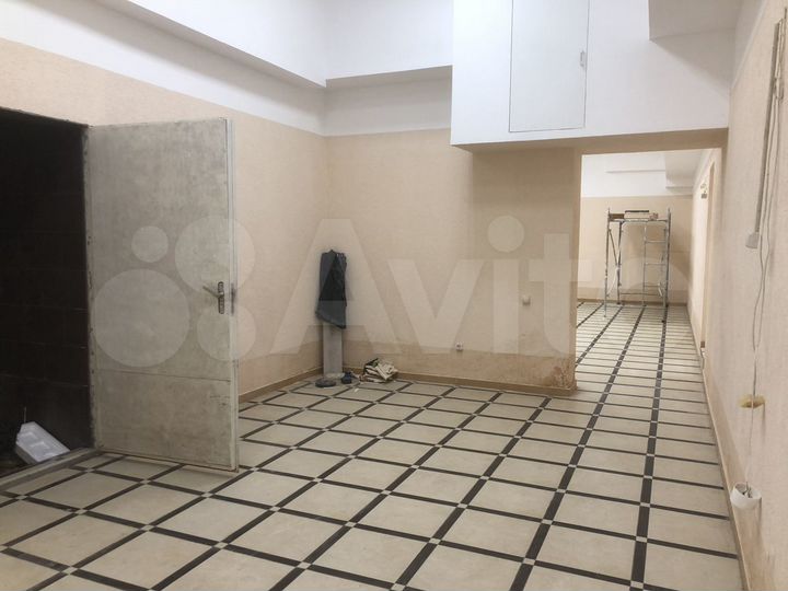 Помещение с ремонтом, цоколь, 281 м² (собственник)