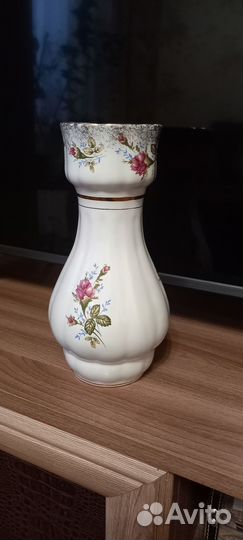 Ваза для цветов из фарфора