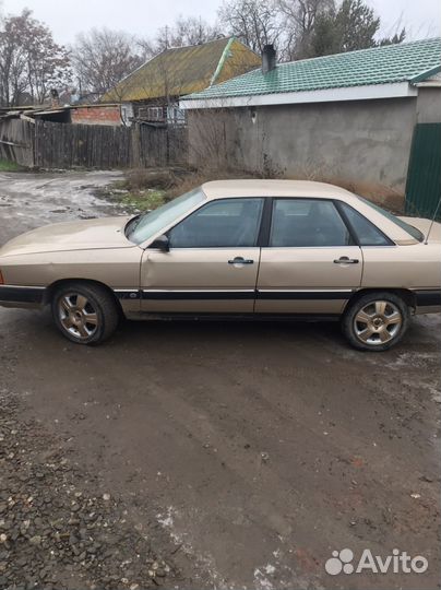 Audi 100 2.2 МТ, 1986, битый, 400 000 км