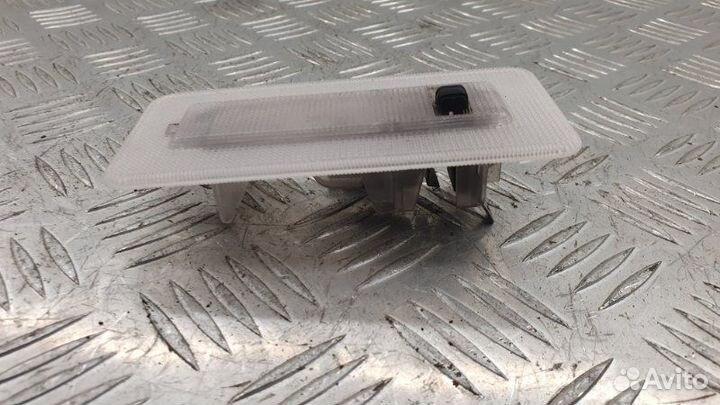 Плафон подсветки салона задний Mazda Tribute