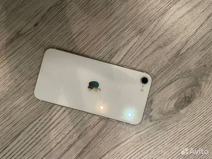 iPhone SE (2020), 64 ГБ