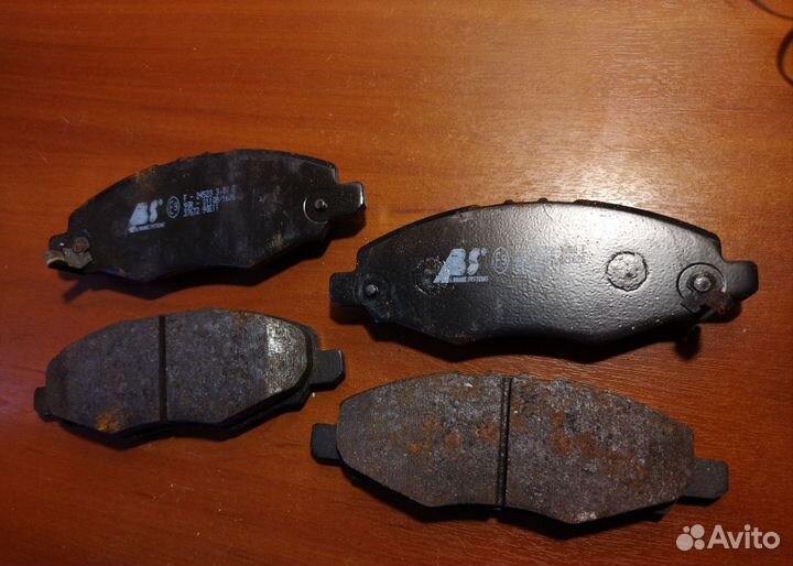 Тормозные колодки Toyota Hilux 7