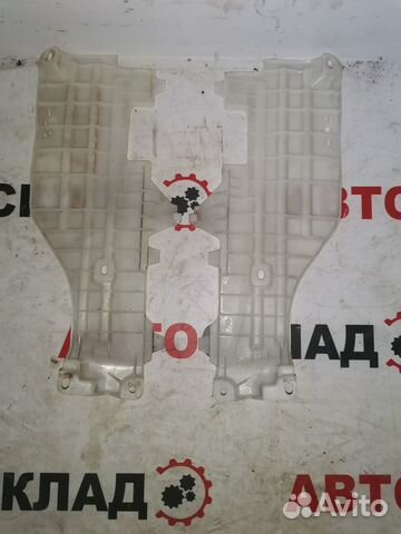 Обшивка консоли заднее б/у Toyota Camry XV40