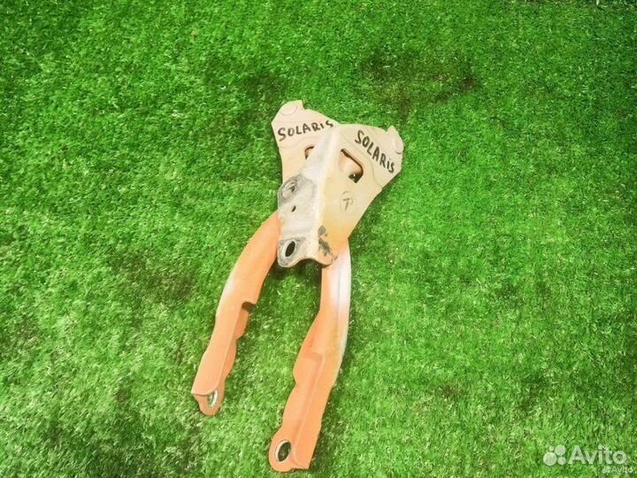 Петли капота Hyundai Solaris