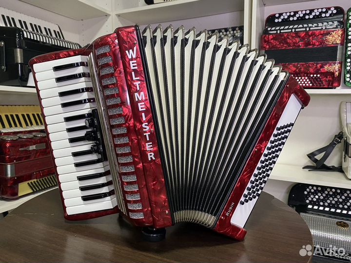 Аккордеон Weltmeister Rubin