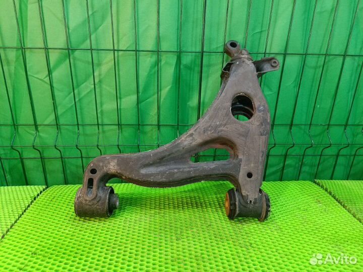 Рычаг подвески нижний передний правый