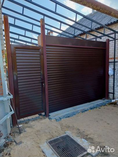 Гаражные ролетные ворота