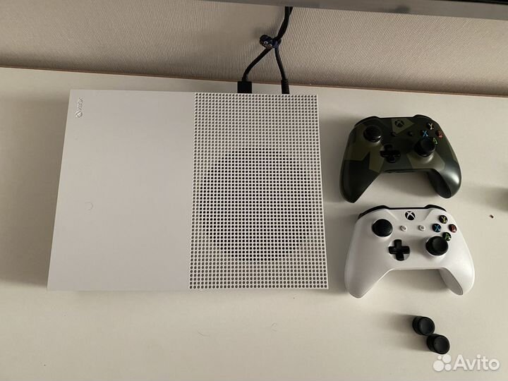 Продам xbox one s, 500gb