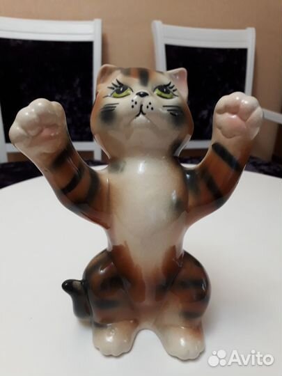 Статуэтка-копилка 