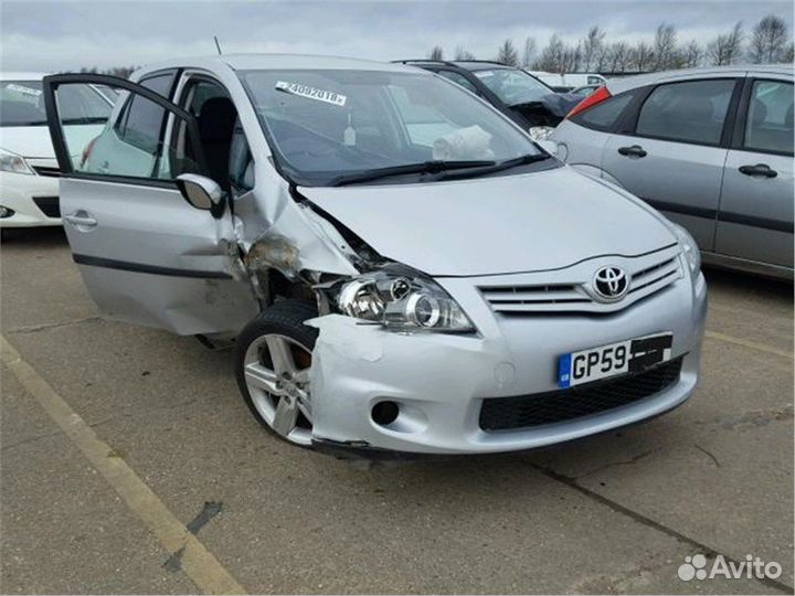 Разбор на запчасти Toyota Auris E15 2006-2012