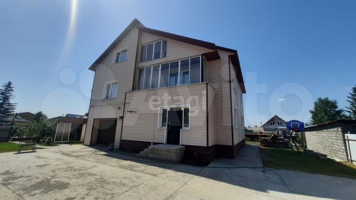 Коттедж 600 м² на участке 7,8 сот.