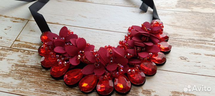 Колье. Украшение на шею